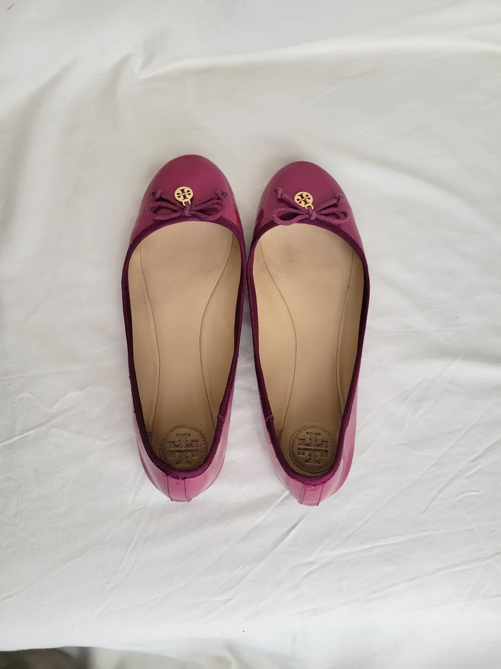 ✨ Tory Burch Pink Patent Leather Ballet Flats | Bow & Gold Logo Charm ✨